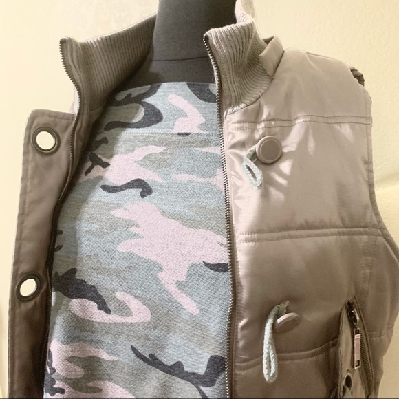 Refuge puffer vest - Picture 8 of 10